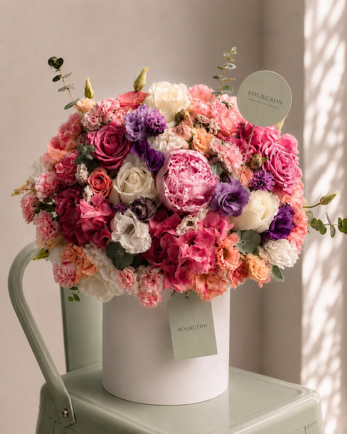Éclat pink and purple flower vase roses peonies lisianthus Bahrain - Bourgéon
